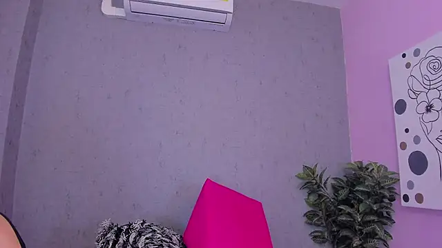 Tiffany mendez online show from 04-11-26, 12:09