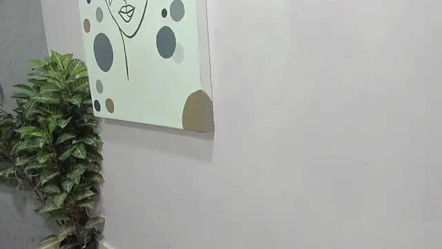 Tiffany mendez online show from 12-20-25, 12:08