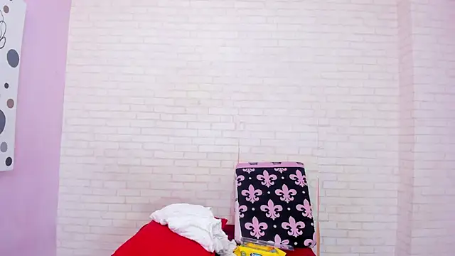 Tiffany mendez online show from 09-20-25, 12:21