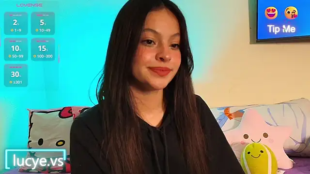 LucyEvans  online show from 11-17-25, 04:05