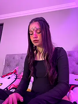 LucyEvans  online show from 10-31-25, 05:37