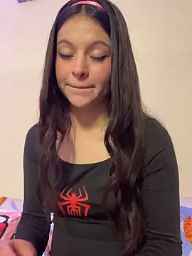 LucyEvans  online show from 10-28-25, 04:35