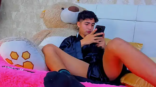 Snapshot of Muichiro_tokito1 chatting on 03-09-25, 12:00 Muichiro tokito1 online show from 03-09-25, 12:00