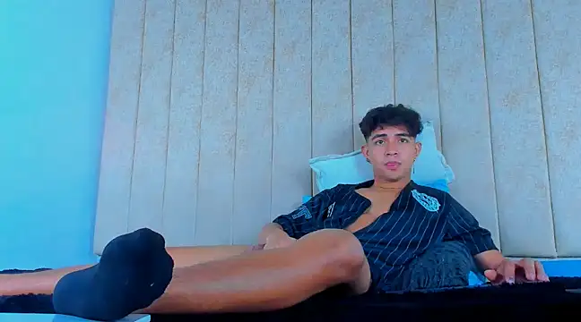 Snapshot of Muichiro_tokito1 chatting on 03-17-25, 07:35 Muichiro tokito1 online show from 03-17-25, 07:35