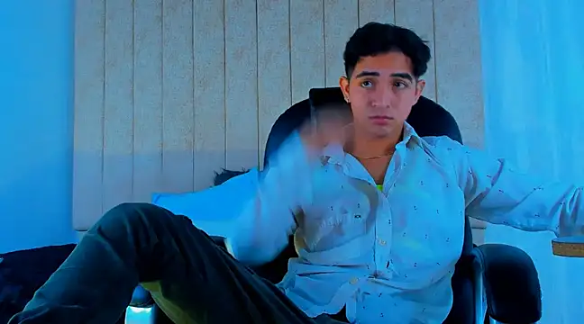 Snapshot of Muichiro_tokito1 chatting on 03-13-25, 04:16 Muichiro tokito1 online show from 03-13-25, 04:16