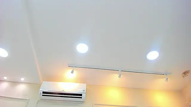 Snapshot of nahomygrey_ chatting on 03-15-25, 11:39 nahomygrey  online show from 03-15-25, 11:39