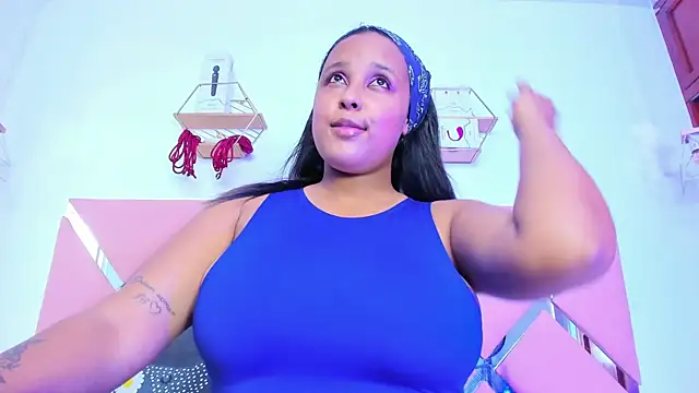 nahomygrey  online show from 11-12-25, 08:01