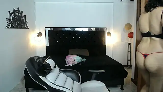Snapshot of candy_hairy chatting on 03-19-25, 02:59 candy hairy online show from 03-19-25, 02:59
