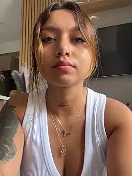 Snapshot of amanda-medrano1 chatting on 02-04-25, 05:23 amanda-medrano1 online show from 02-04-25, 05:23
