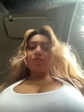 amanda-medrano1 online show from 03-18-26, 03:46