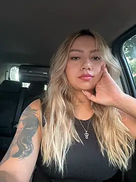 Snapshot of amanda-medrano1 chatting on 02-05-26, 01:40 amanda-medrano1 online show from 02-05-26, 01:40