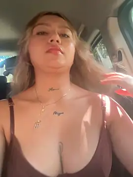 Snapshot of amanda-medrano1 chatting on 01-16-26, 04:00 amanda-medrano1 online show from 01-16-26, 04:00