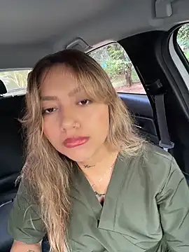 amanda-medrano1 online show from 06-02-26, 01:44