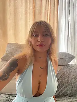 Snapshot of amanda-medrano1 chatting on 02-24-26, 02:51 amanda-medrano1 online show from 02-24-26, 02:51