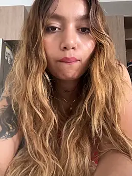 Snapshot of amanda-medrano1 chatting on 03-13-25, 02:01 amanda-medrano1 online show from 03-13-25, 02:01