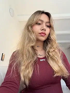 Snapshot of amanda-medrano1 chatting on 06-10-26, 02:51 amanda-medrano1 online show from 06-10-26, 02:51