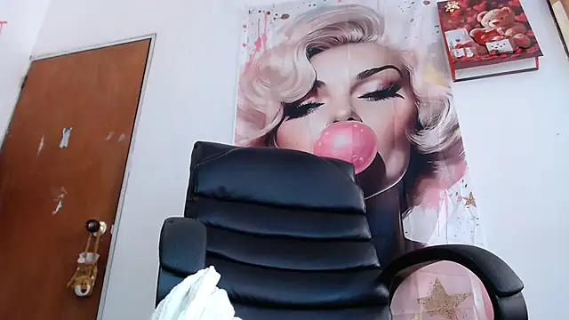 Sexy-Favgirl online show from 07-03-26, 08:15