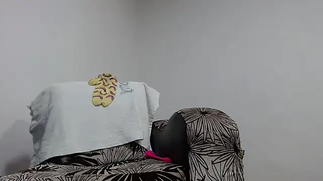 Sexy-Favgirl online show from 10-27-25, 09:10