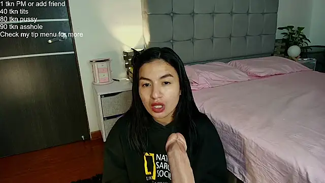 Snapshot of ChloeSanchezx chatting on 10-15-25, 01:37 ChloeSanchezx online show from 10-15-25, 01:37