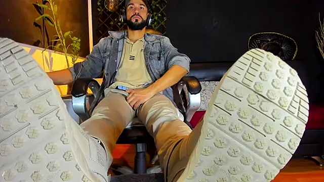 alessandro wye online show from 02-15-26, 02:45