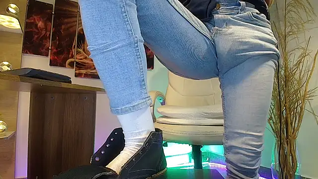 alessandro wye online show from 03-17-25, 03:40