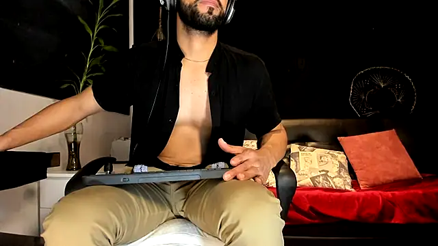 alessandro wye online show from 11-18-25, 03:10