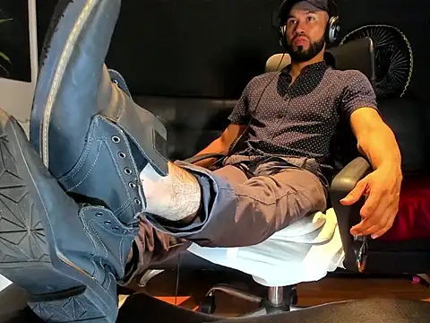 alessandro wye online show from 10-23-25, 06:34