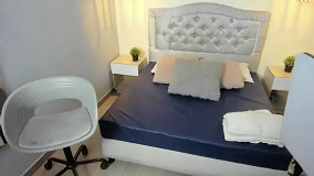 escarleth   online show from 03-24-26, 12:16