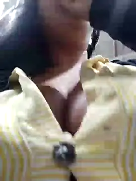 Snapshot of Miia_grand chatting on 03-13-25, 03:39 Miia grand online show from 03-13-25, 03:39