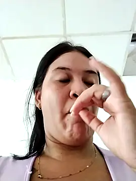 Snapshot of Miia_grand chatting on 12-27-24, 07:14 Miia grand online show from 12-27-24, 07:14