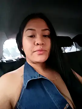 Snapshot of Miia_grand chatting on 09-17-25, 01:13 Miia grand online show from 09-17-25, 01:13