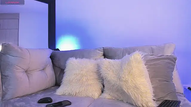 alanajonhsonm online show from 11-19-25, 05:07