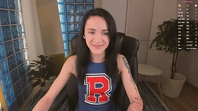 Dearly kitty online show from 09-17-25, 06:37