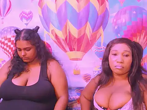 Snapshot of SexcGals chatting on 12-13-24, 06:38 SexcGals online show from 12-13-24, 06:38