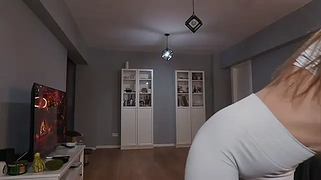 moondaoo online show from 11-08-25, 04:38