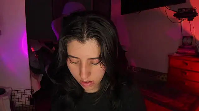 Bunnyy095 online show from 02-17-26, 03:59