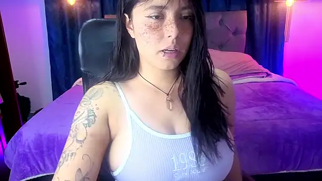 sarah moon2 online show from 05-28-26, 04:57