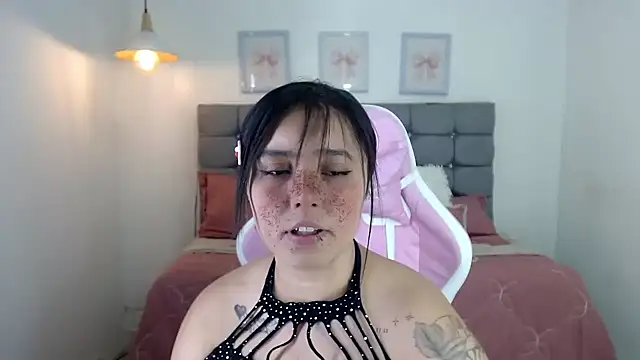 sarah moon2 online show from 10-11-25, 03:35