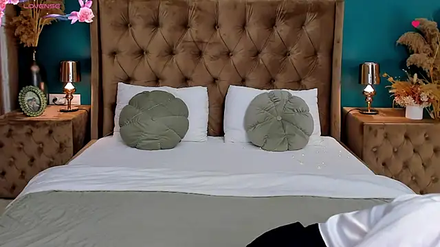 CalyMoon online show from 04-03-26, 07:09