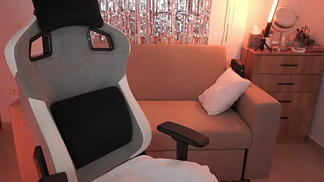 anyacutex online show from 01-11-26, 06:26