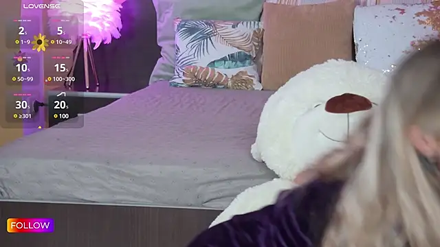 Sarah-Hart online show from 03-05-25, 06:23