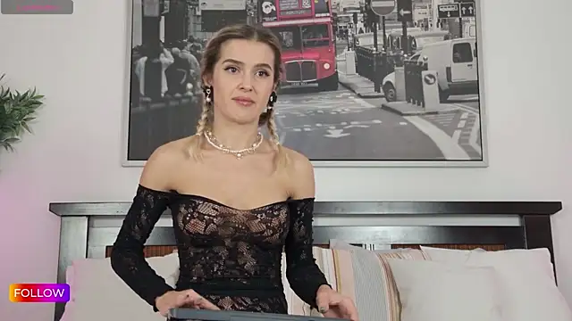 Sarah-Hart online show from 10-04-25, 07:21