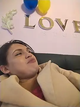 kimCosseyy online show from 05-17-26, 02:11