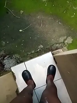 izinjamfee2 online show from 01-12-26, 03:13