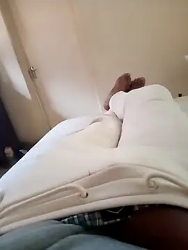 izinjamfee2 online show from 09-19-25, 12:42