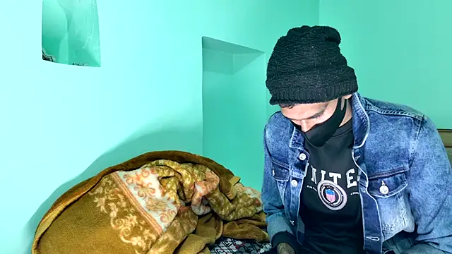 Snapshot of Habibi_big_b chatting on 02-20-26, 01:24 Habibi big b online show from 02-20-26, 01:24