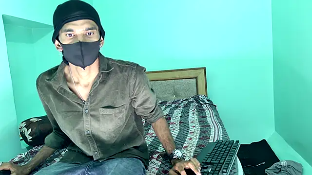 Snapshot of Habibi_big_b chatting on 02-22-26, 11:45 Habibi big b online show from 02-22-26, 11:45