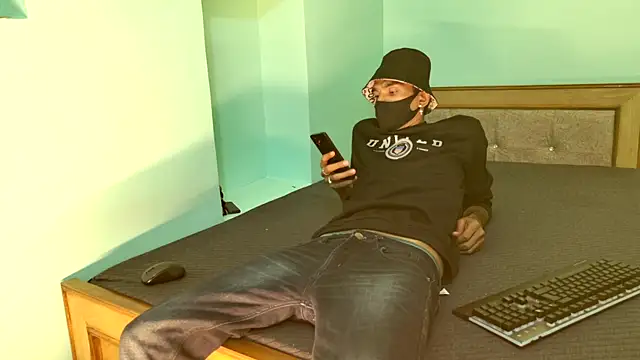 Snapshot of Habibi_big_b chatting on 02-27-26, 10:48 Habibi big b online show from 02-27-26, 10:48