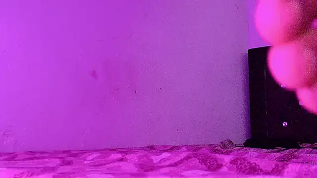 Snapshot of Habibi_big_b chatting on 03-28-26, 09:43 Habibi big b online show from 03-28-26, 09:43