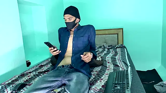 Snapshot of Habibi_big_b chatting on 02-23-26, 08:15 Habibi big b online show from 02-23-26, 08:15